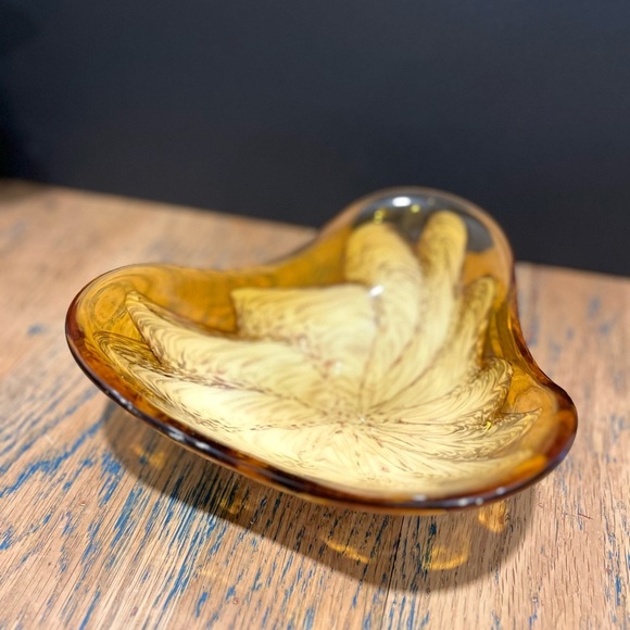 💛 Murano Style – Amber & Cream Art Glass Bowl - Picture 7 of 9